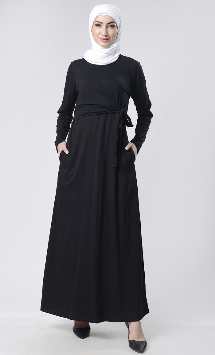 

Copy of Front with Flap Abaya With Pockets