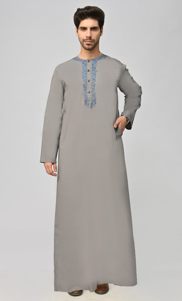 New Islamic Mens Thobe/Juba With Embroidery And Pockets - saltykissesboutique.com