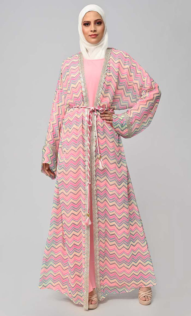 Regal Elegance: Modest Printed Bisht Abaya With Inner Layer - saltykissesboutique.com