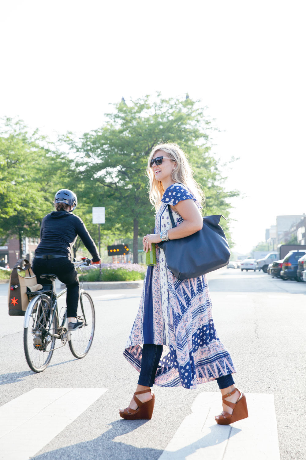 Lauren Kelp with Daame bag walking