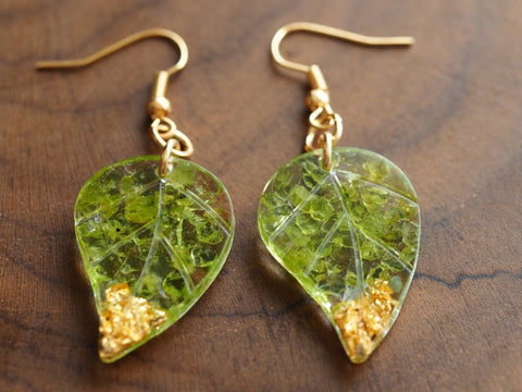 Peridot resin leaf earrings
