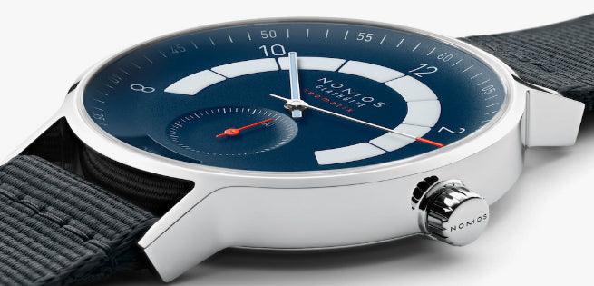 nomos-glashutte-watch-autobahn-neomatik-41-date-midnight-blue