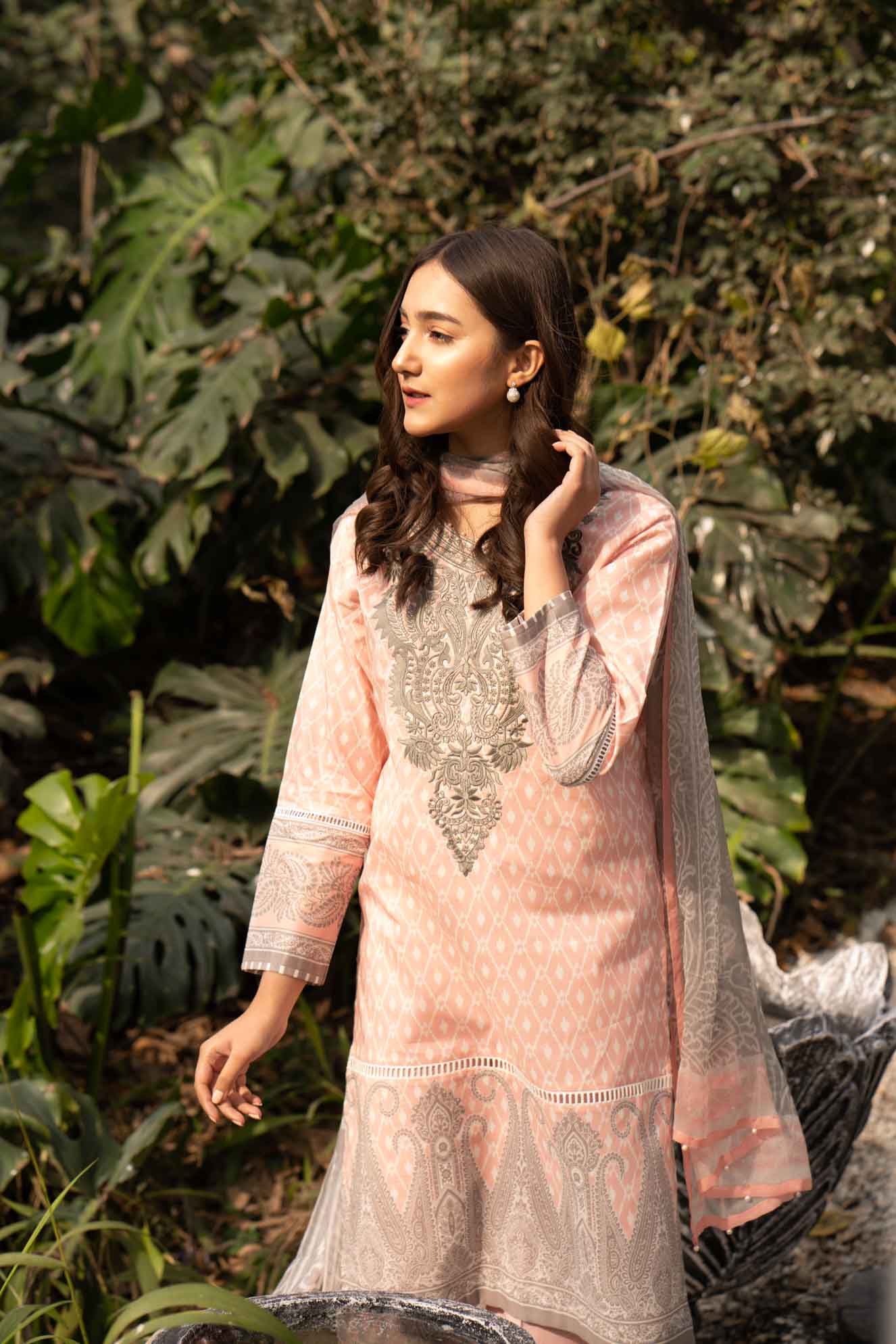 embroidered suit with chiffon dupatta 