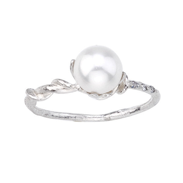 Pearl diamond rings white gold