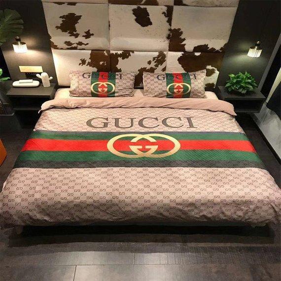 Featured image of post Gucci Comforter They have real gucci comforter sets