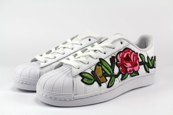 stan smith con fiori ricamati