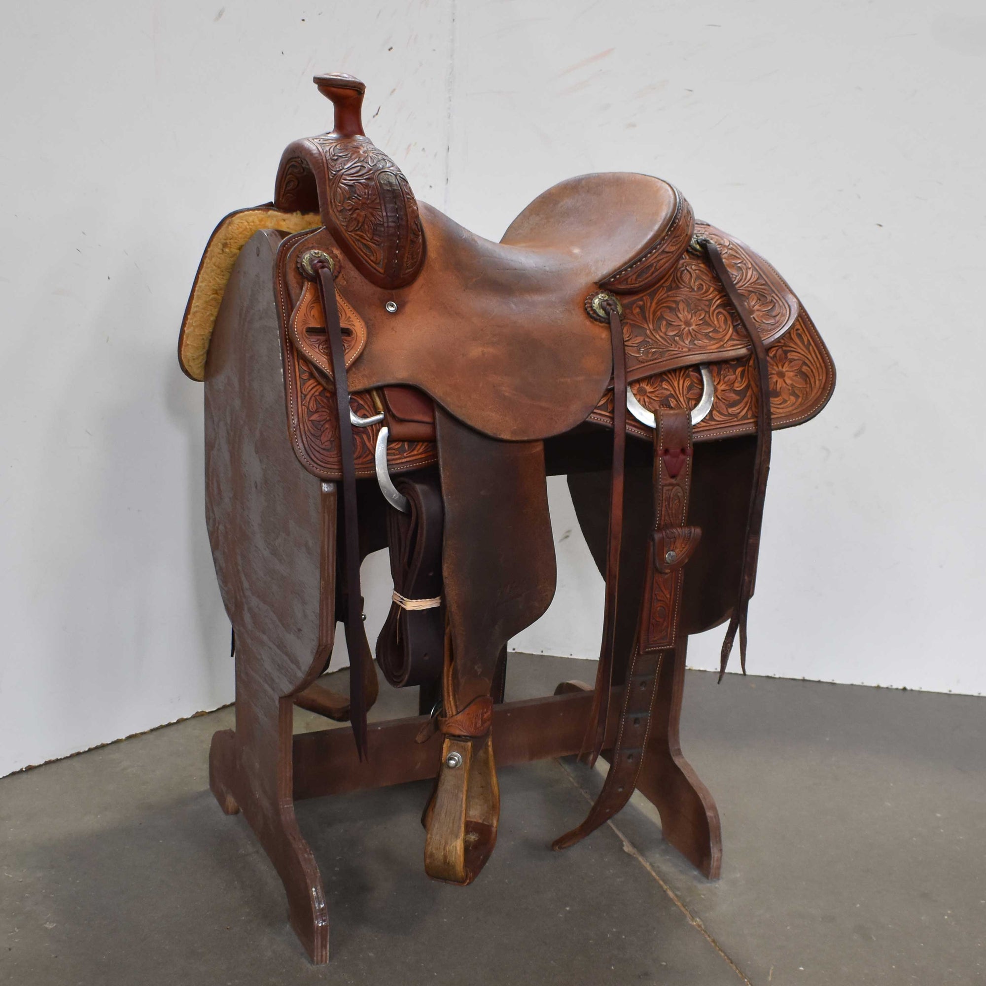 14" USED JEFF SMITH COW HORSE SADDLE Saddles - Used Saddles - RANCH Jeff Smith   