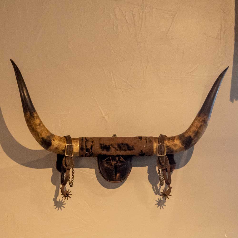 Wall Mounted Horns with Spur Decorations Collectibles Teskeys   