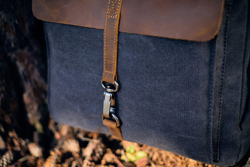 details of Reykjavik canvas rucksack, ideal for backpacking or moderate mountaineering