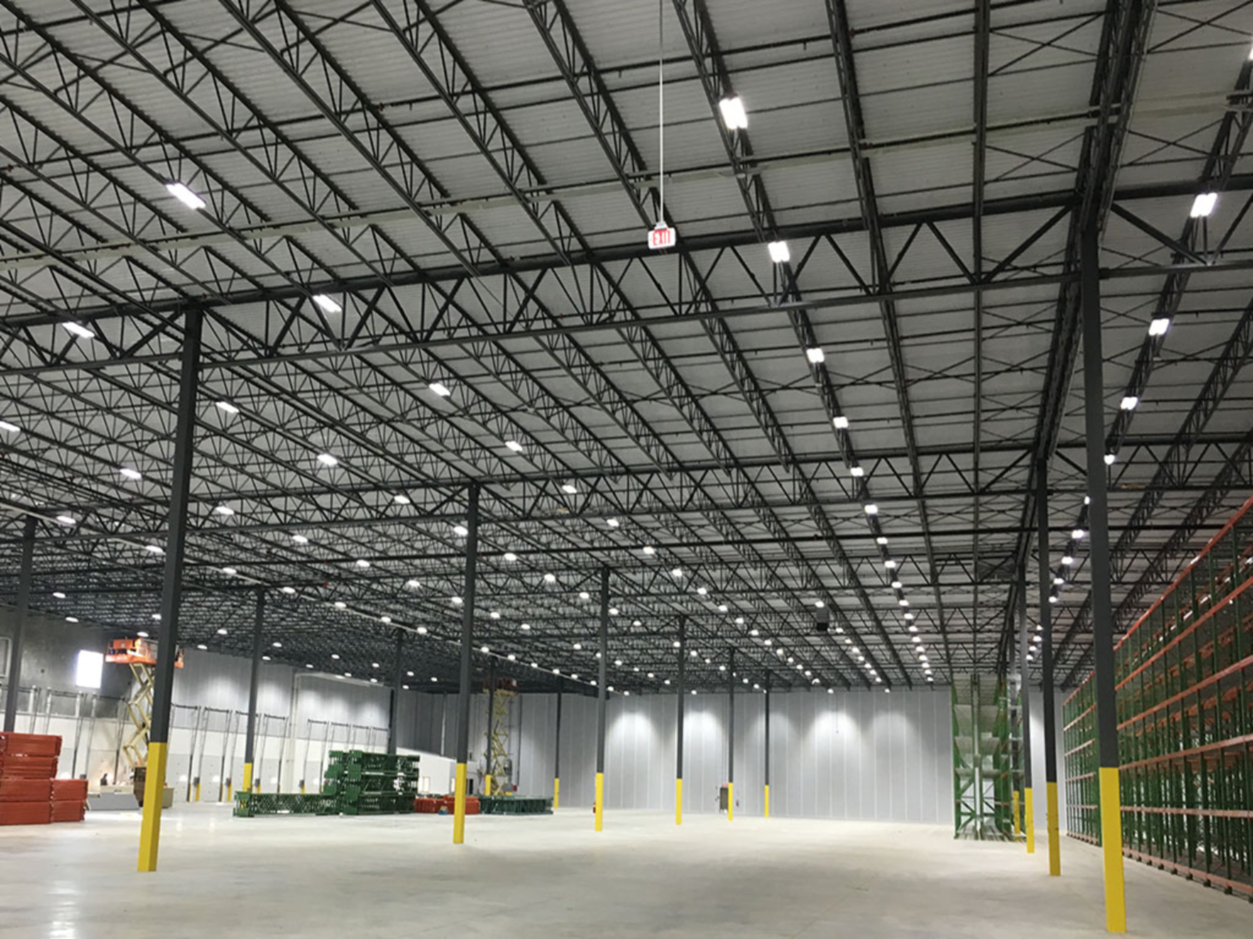 Electrical Lighting | Guide to the Best Warehouse Light Fixtures and Why Your Business Needs LED Warehouse Warehouse-Lighting.com