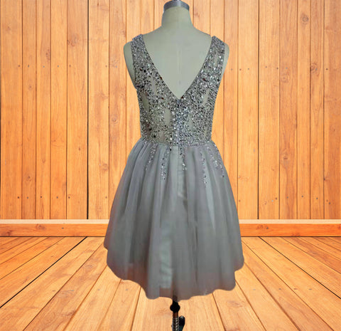 https://www.promfast.com/products/luxurious-sequins-beaded-v-neck-tulle-short-gray-homecoming-dresses-pfh0003