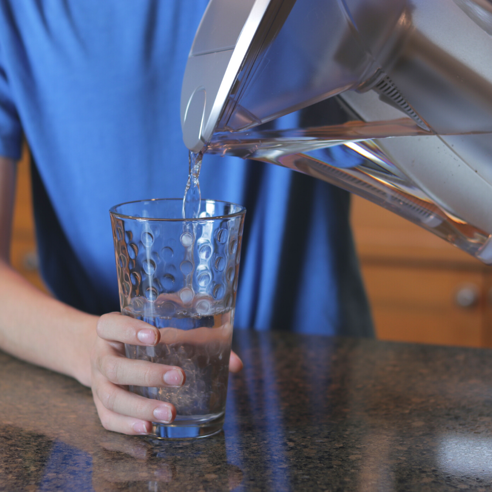 CLEAR2O GRAVITY WATER FILTER PITCHER