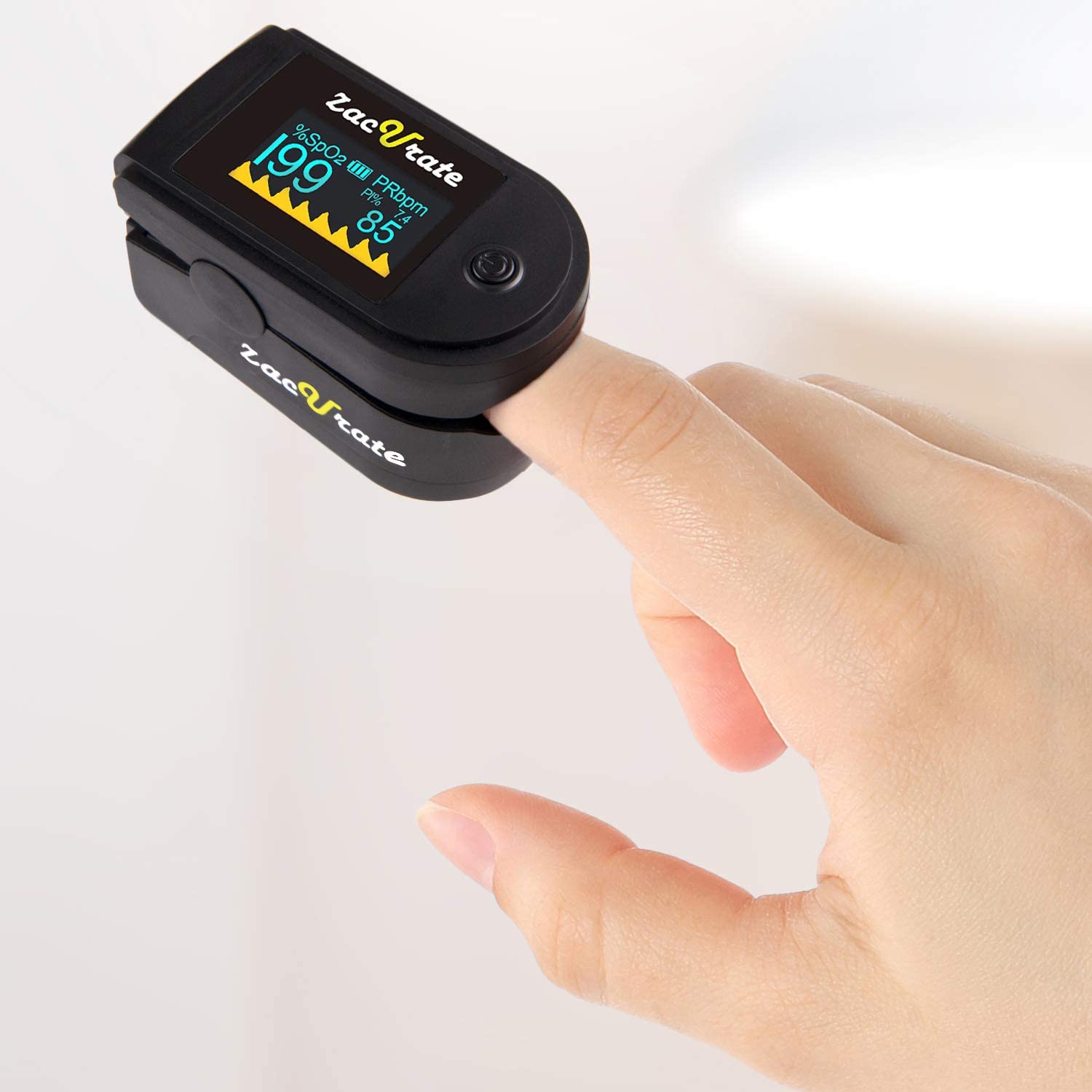  A close-up view of a finger inside the Zacurate 500C Elite Pulse Oximeter  