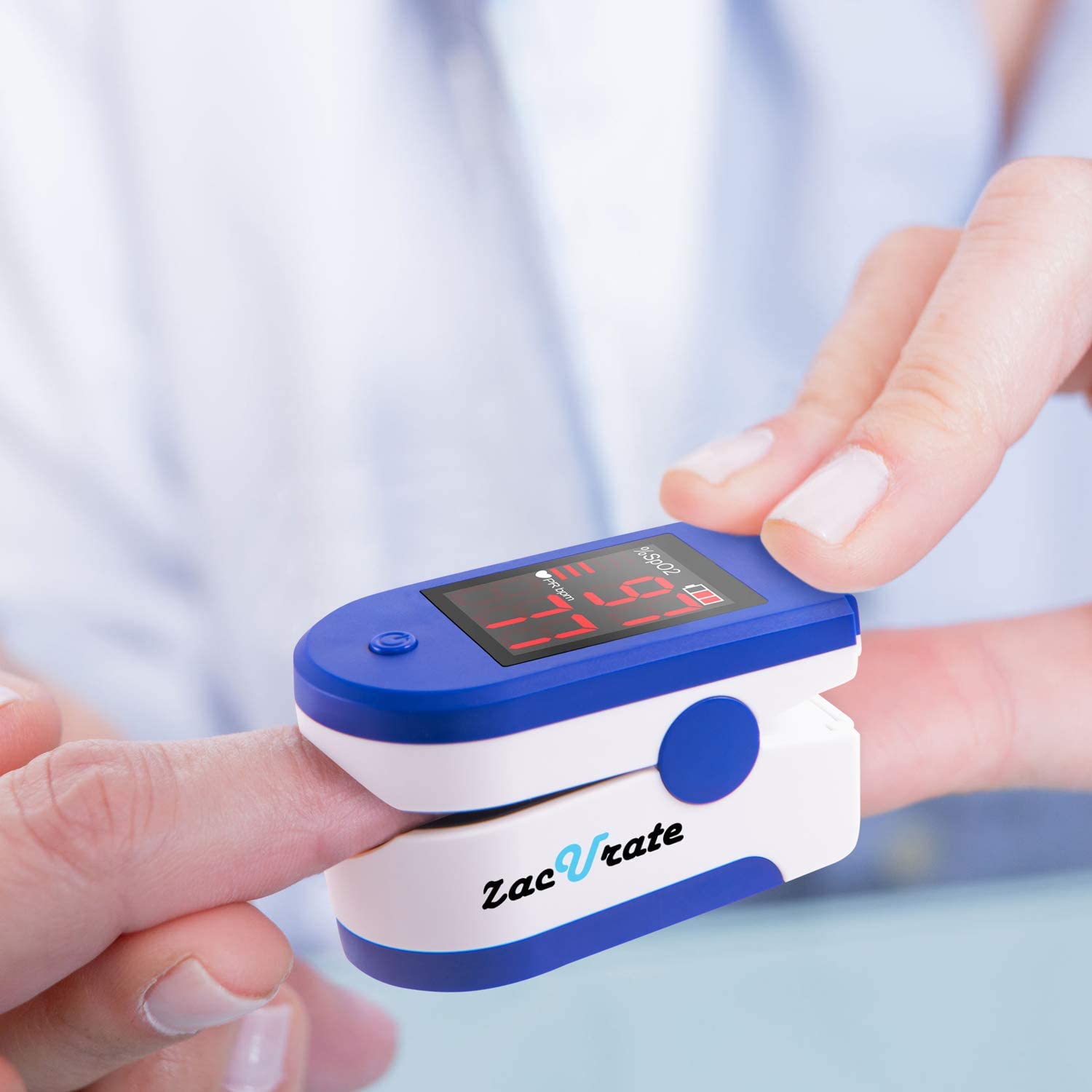  Zacurate 500CL Series Pulse Oximeter being used on a finger 