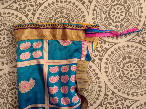 tie closure of sari yoga bag
