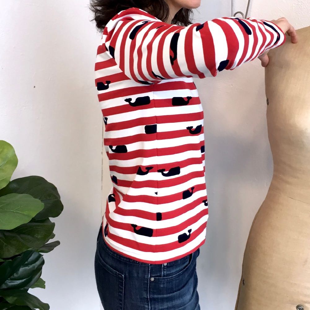 Sewing Grainline Studio Lark Tee in Nautical Red Stripes with velvet Whales 