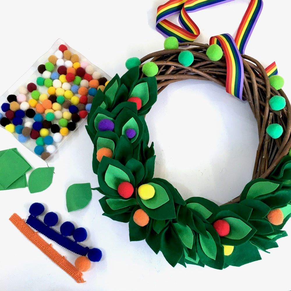 Rainbow Felt & Pompoms Xmas wreath handmade tutorial 