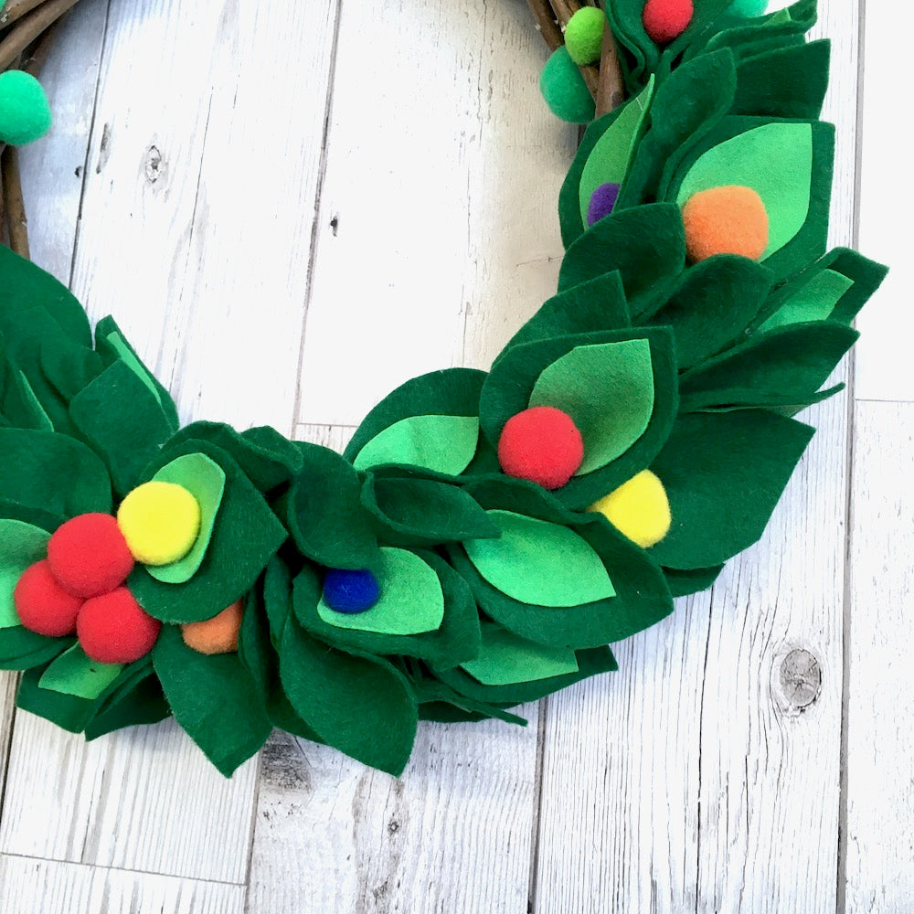 Rainbow Felt & Pompoms Xmas wreath handmade tutorial 