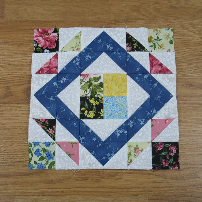 how-to-sew-a-garden-path-quilt-block-fabric-406