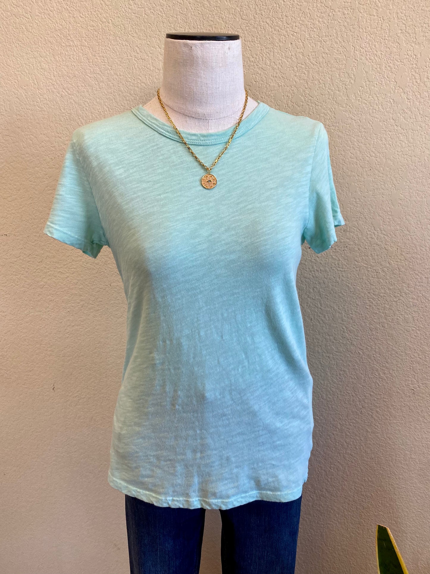 BASIC GARMENT DYED TEE