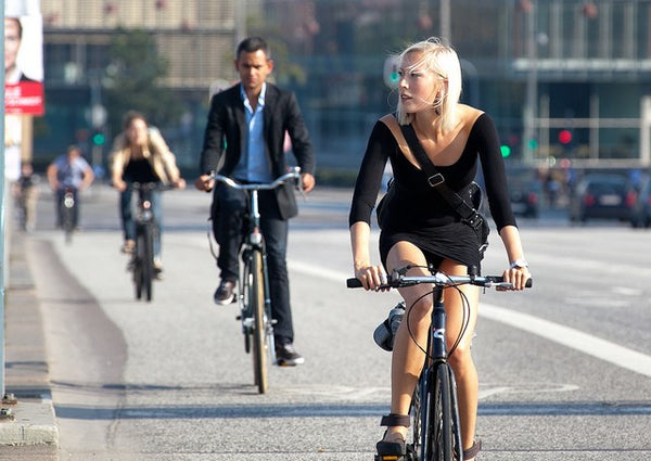 Proper bike fit - Business women and man - Bike Commuting Gear