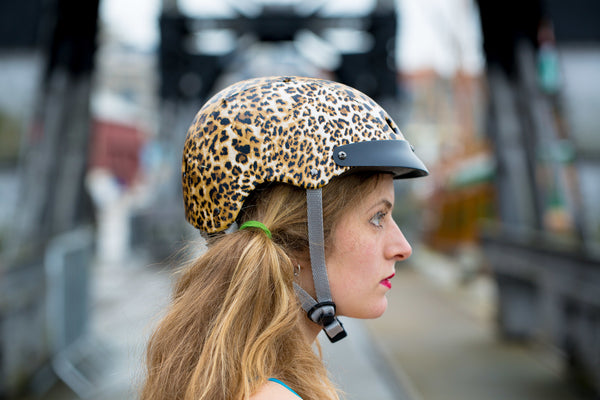 Stylish Cyclist - Sawako Furuno cute bike helmet