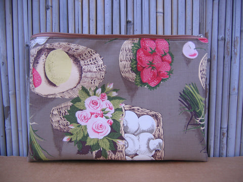 padded laptop sleeve with 1950's era kitchen fruit vintage fabric