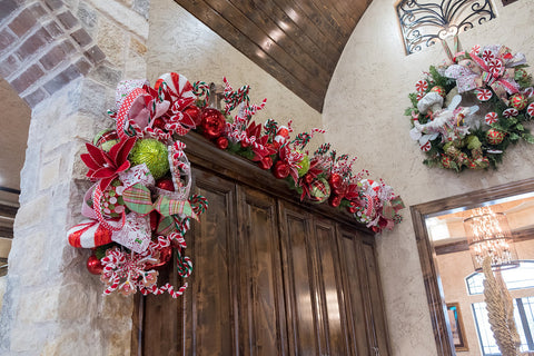 Coordinating Christmas Garland above the kitchen cabinets