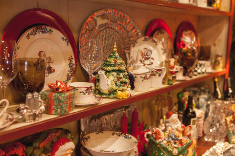 Decorative Christmas Dishes 