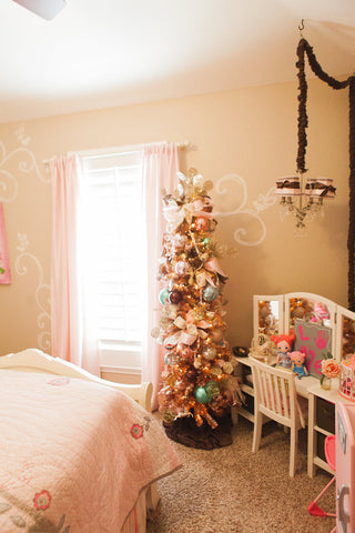 Girl's Bedroom Christmas 