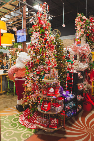 Sweet Gingerbread Baking Christmas Tree