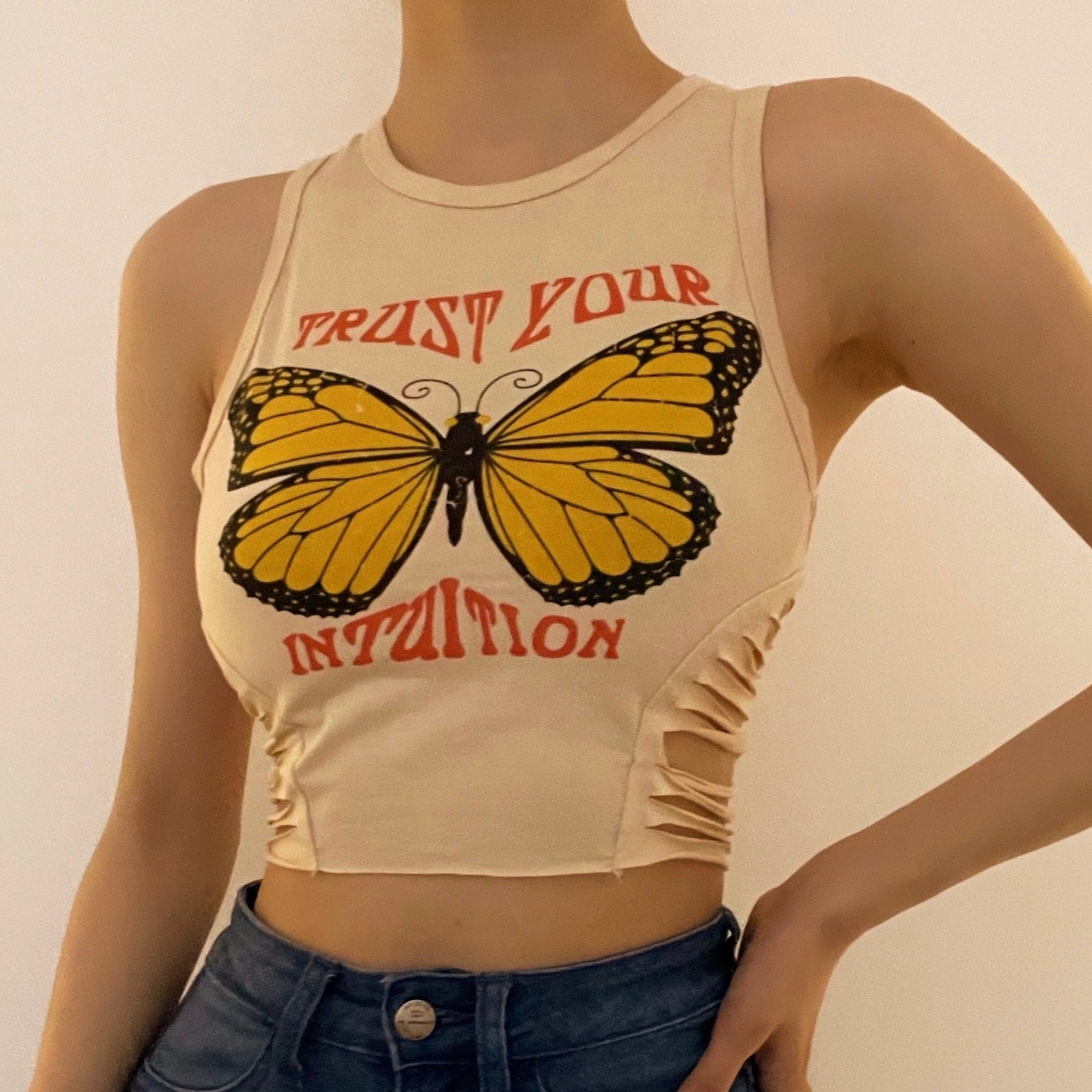 Butterfly print hollow out side round neck sleeveless crop top