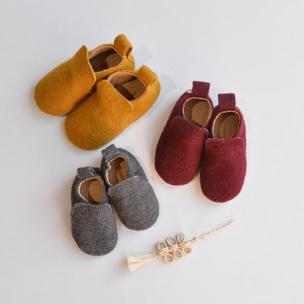 Baby Wool/Leather Slippers (3-6m) *Last 