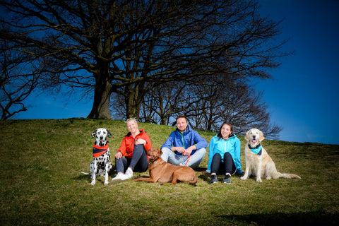 BOLLI-Dog-Owner-Jacket-Group-Park-Outside