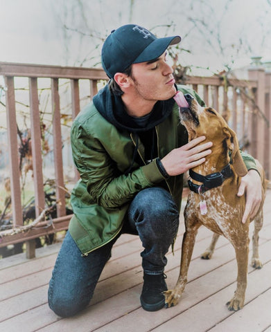 BOLLI-Dog-Owner-Jacket-Why-Your-Dog-Loves-You-Article-Man-Kiss-Dog-Owner-Jacket