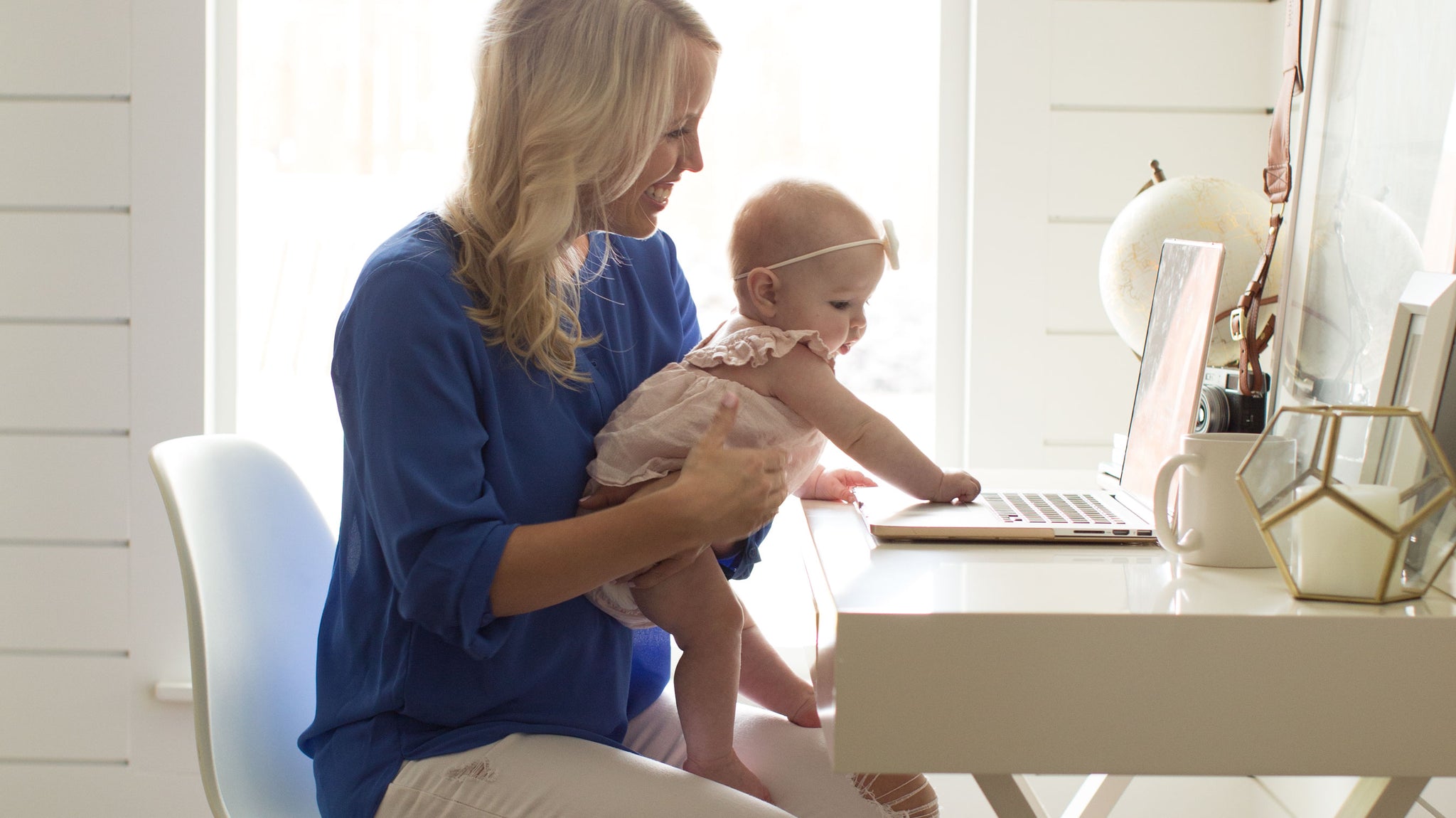 As an encouragement to all our fellow working moms out there, we have outlined 4 daily habits to help you lead a more successful work/life balance and really have it all!