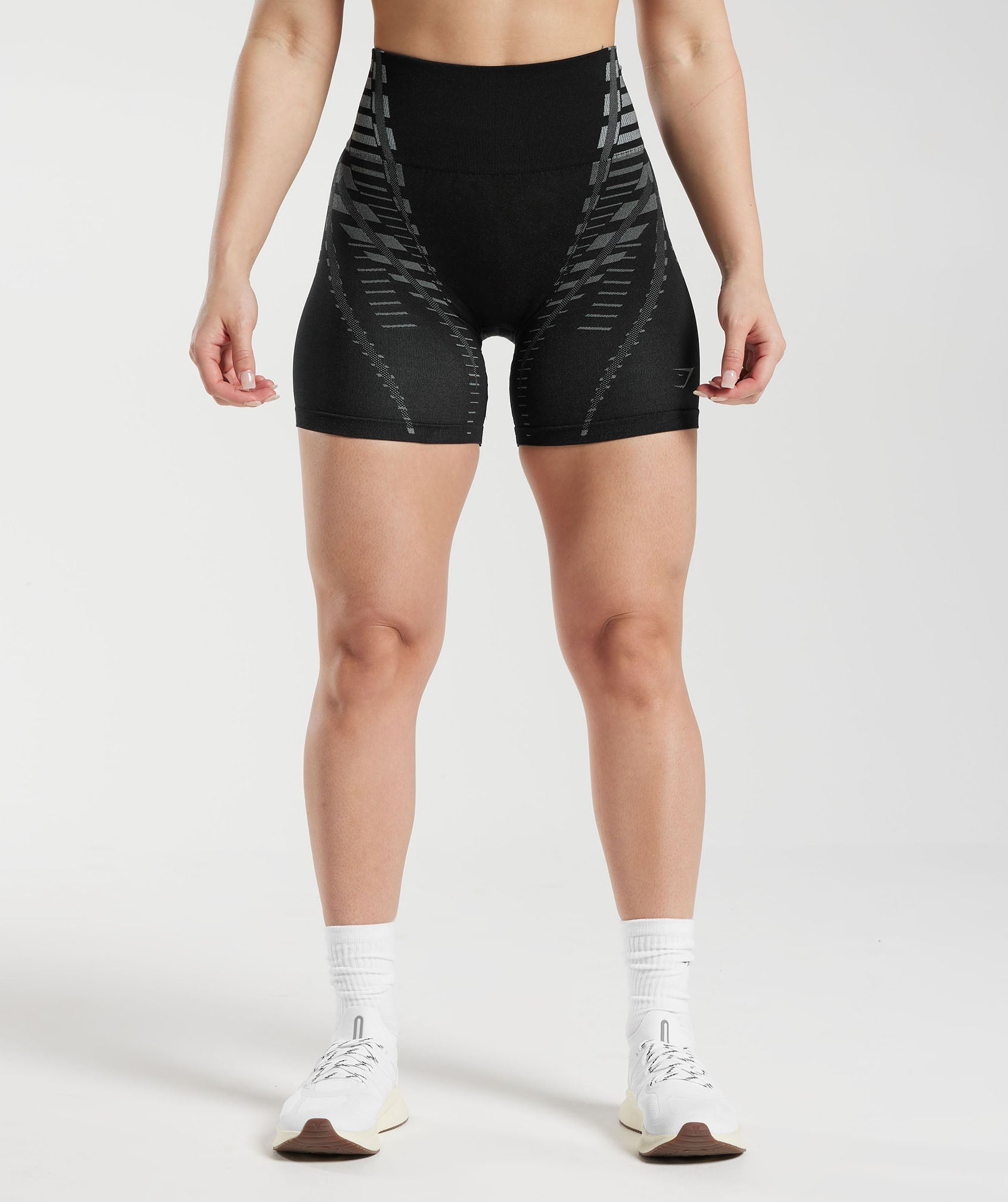 Gymshark Apex Limit Shorts - Black/Light Grey