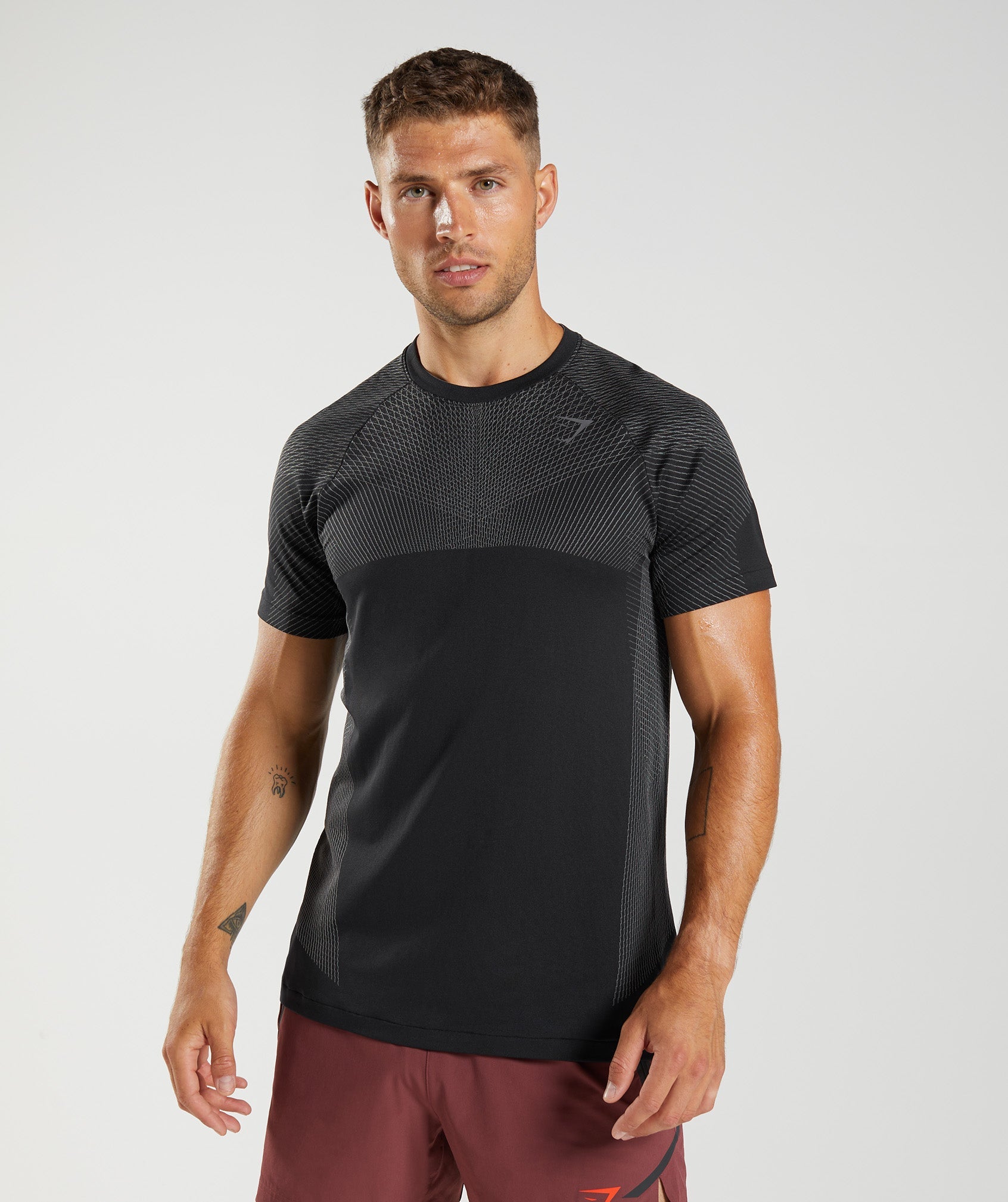 Gymshark Apex Seamless T-Shirt - Black/Silhouette Grey