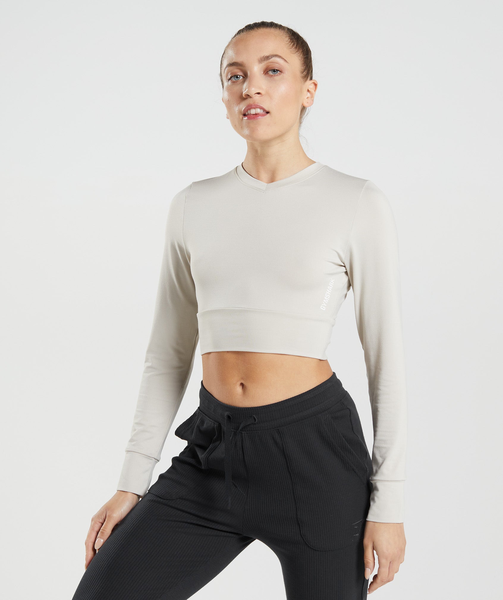 GymShark Open Back Long Sleeve Crop Top - Stylish Gym Wear