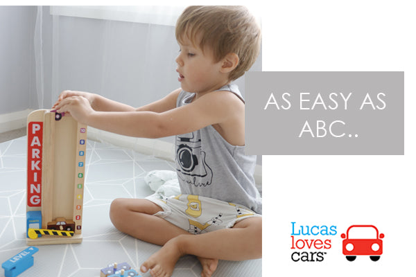 Learnig through play is fun | Lucas loves cars 