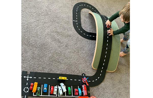 Waytoplay | Wobbel board | Lucas loves cars 