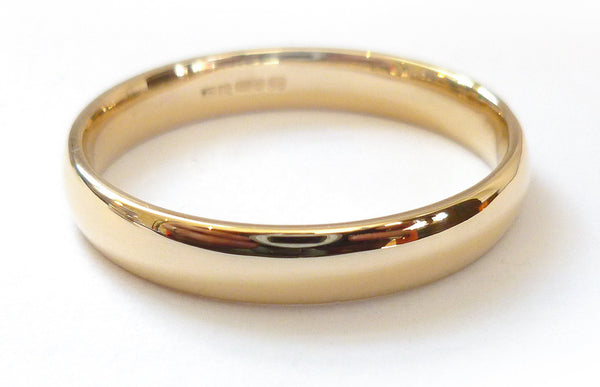 Making new gold wedding ring from old jewellery - remodelled, reworked.