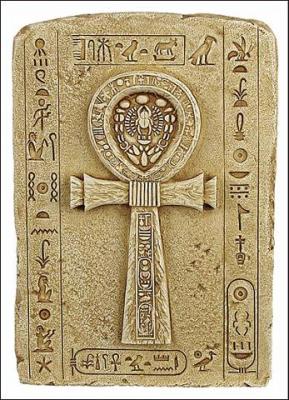 pierre avec la croix de vie egyptienne