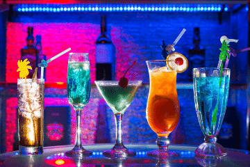 cocktails_in_A_bar