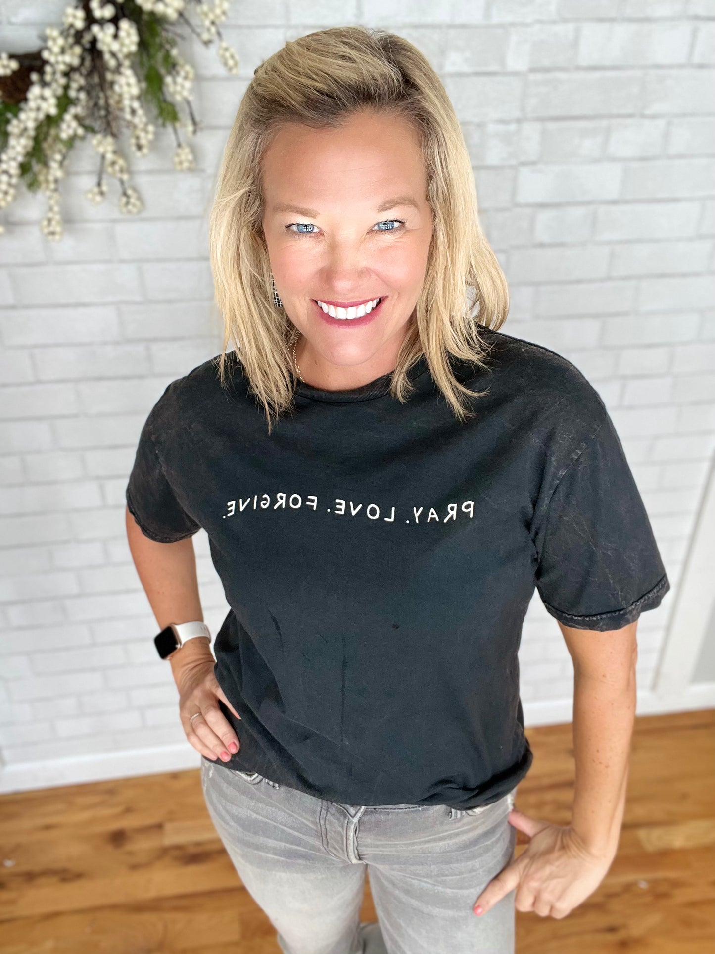 An amazing vintage wash tee with a screen print on the front. Fit is true to size.