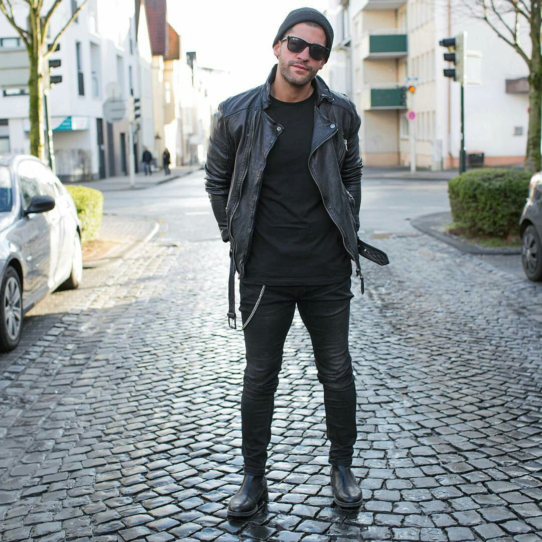 All Black Casual Outfit Ideas For Men 