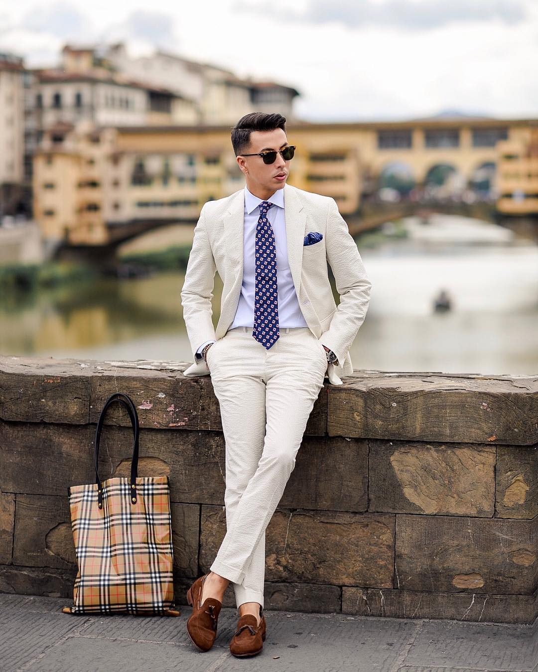 Love wearing beige pants? Look no further. We've curated 5 most amazing beige outfit ideas for men that you won't want to try. #beige #pants #outfits #mens #fashion #street #style