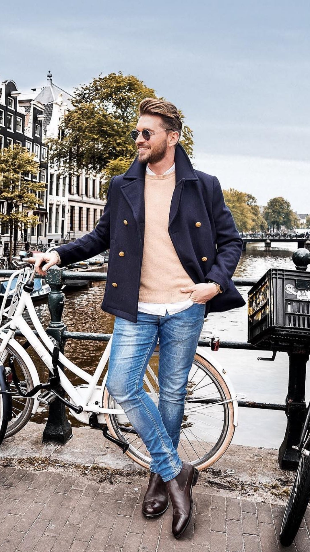 Looking for cool fall street style ideas? These 5 amazing fall street style looks will make you look sharp. #fallstyle #fallfashion #mens #fashion #street #style #fashiontips
