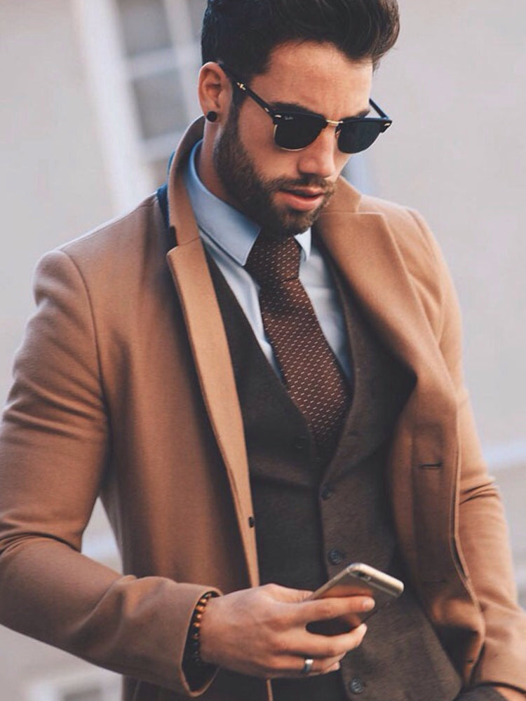 Want to look sharp in your cocktail party? Check out how to rock cocktail attire for men. #cocktailattire #cocktaildresscode #mensfashion #streetstyle