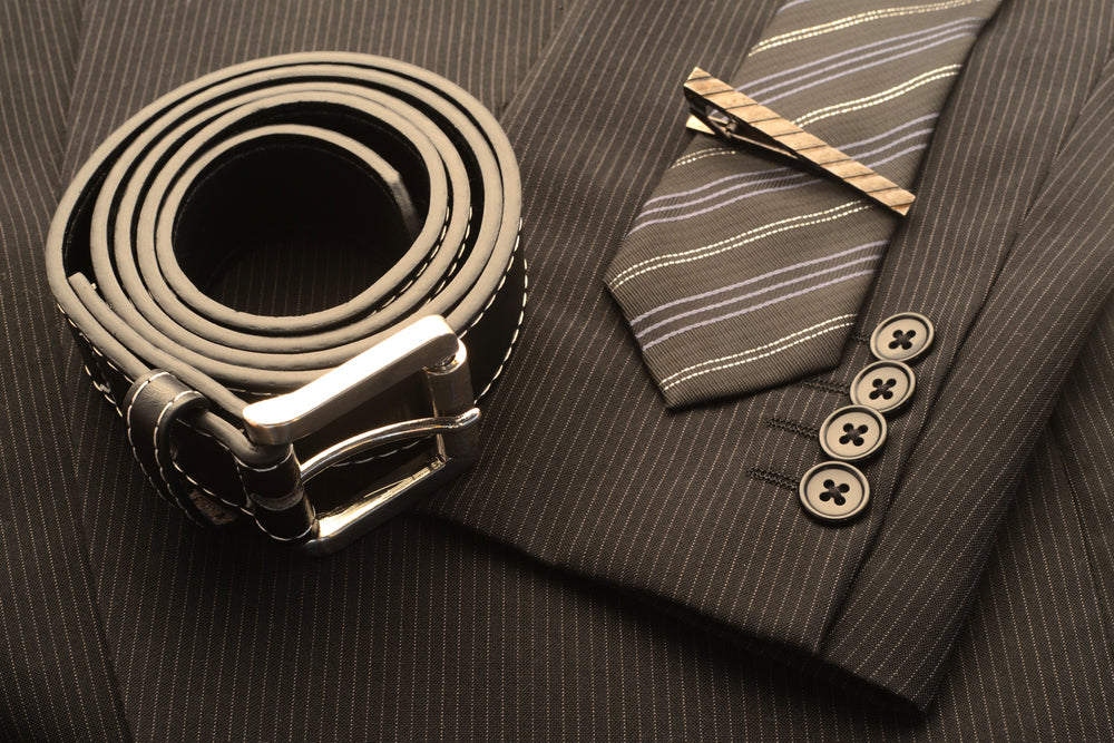 How to wear a tie bar 